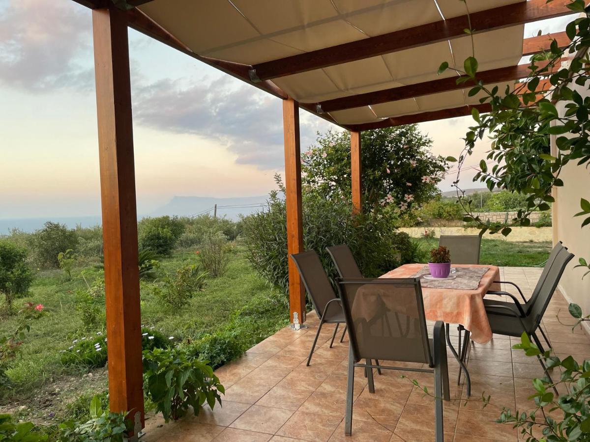 Chrissi's House With Garden And Sea View Zerviana